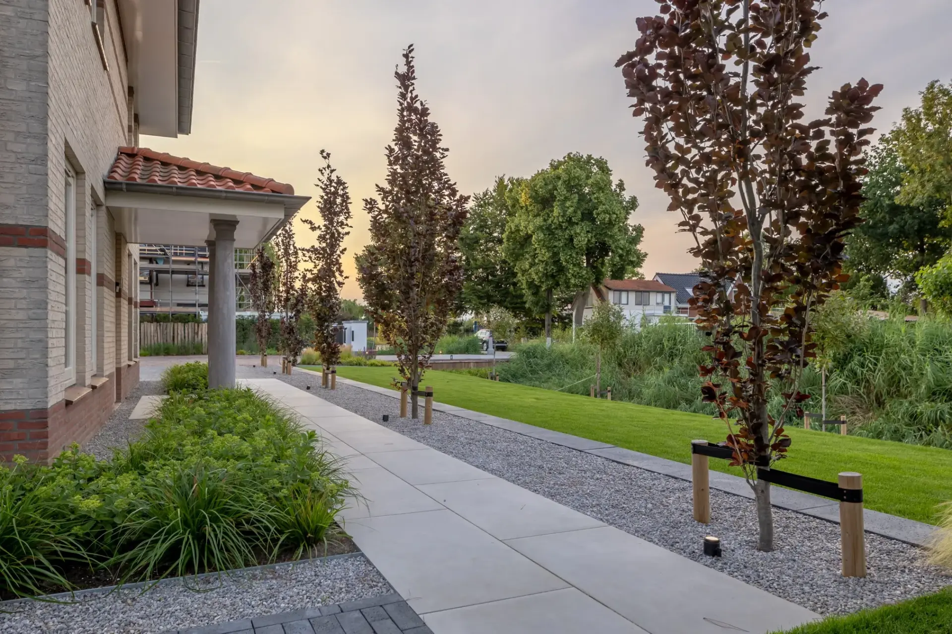 Houten tuinkamer met glazen schuifwanden 16 roald tuindesign